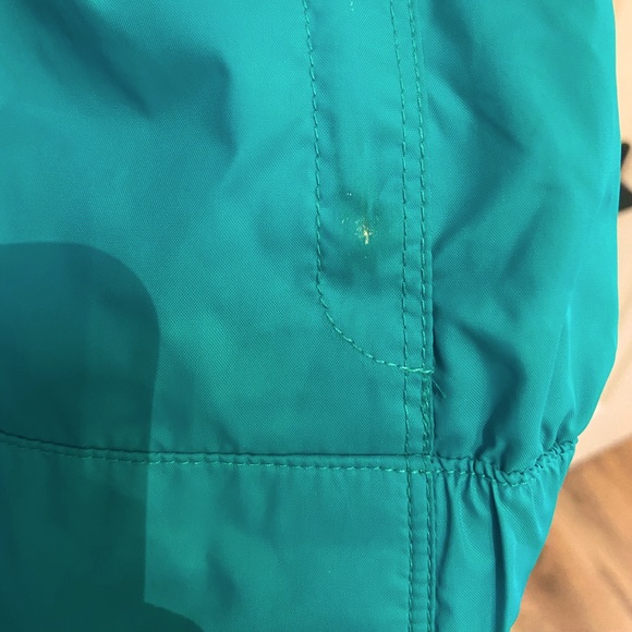 Women's Packable Columbia Rain Jacket - Picture 3 of 8